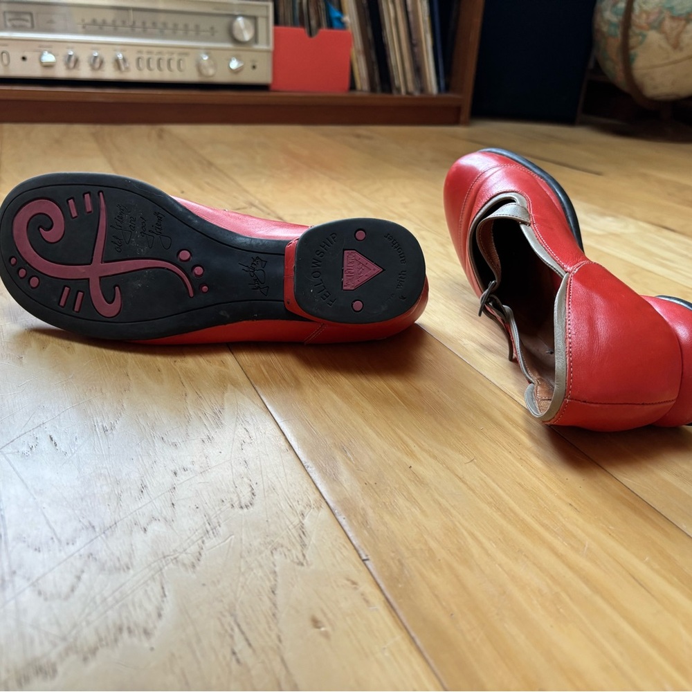 John Fluevog Orange Mary Jane Flats with Cream Strap and Trim - Picture 10 of 13